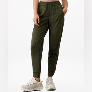 Athleta Trekkie North Joggers